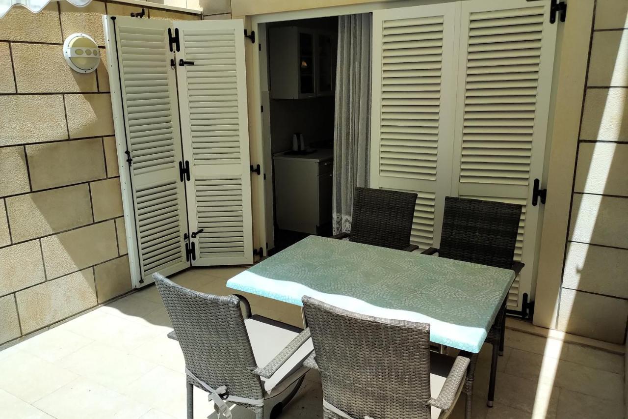Sun Residence Брела Екстериор снимка