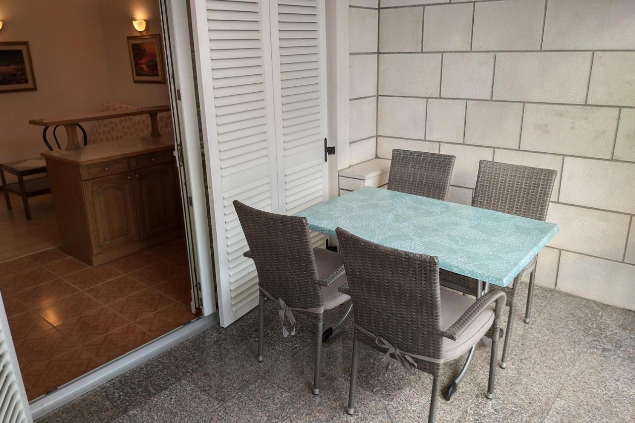 Sun Residence Брела Екстериор снимка