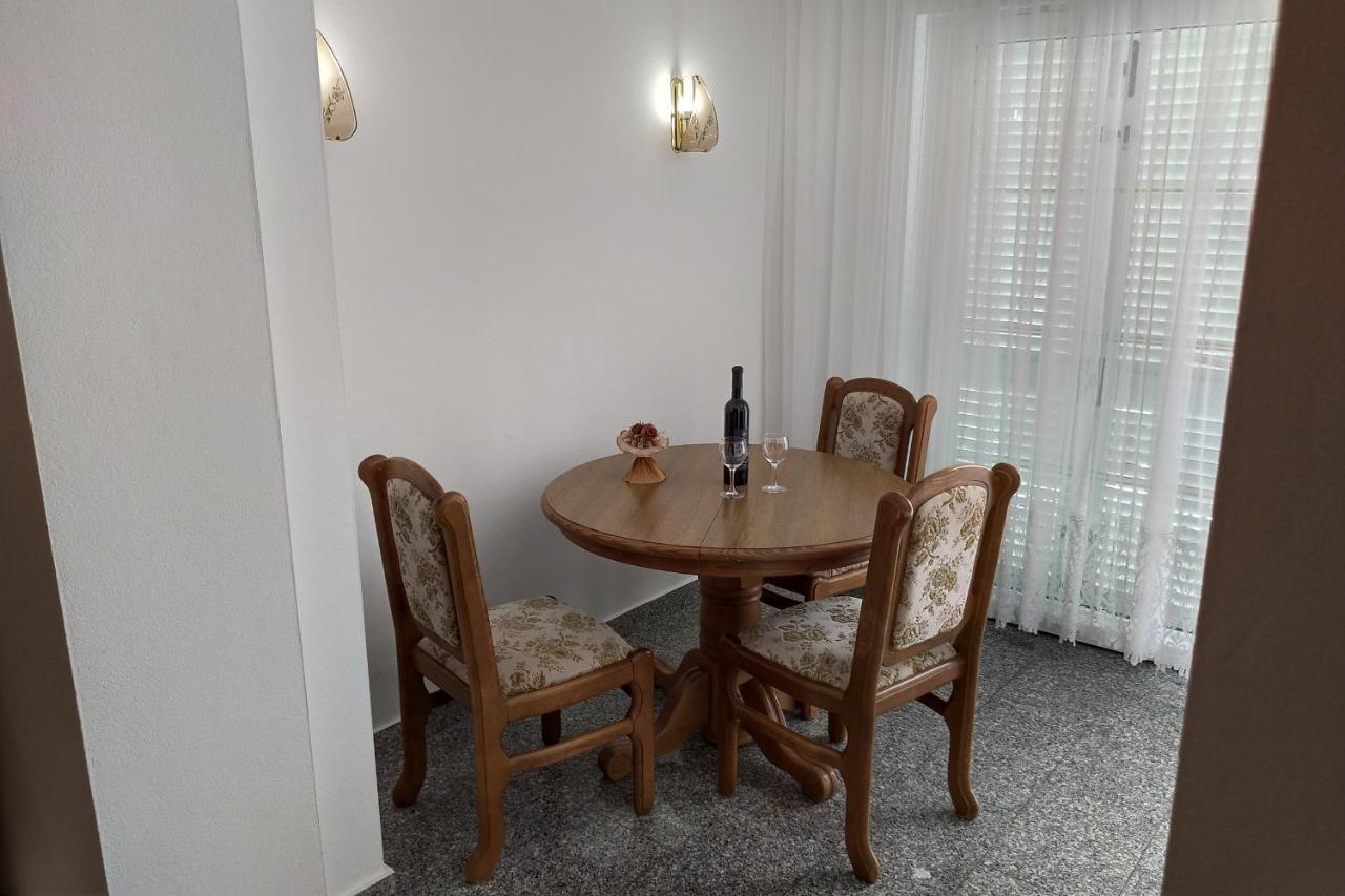 Sun Residence Брела Екстериор снимка