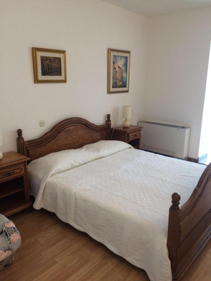 Sun Residence Брела Екстериор снимка