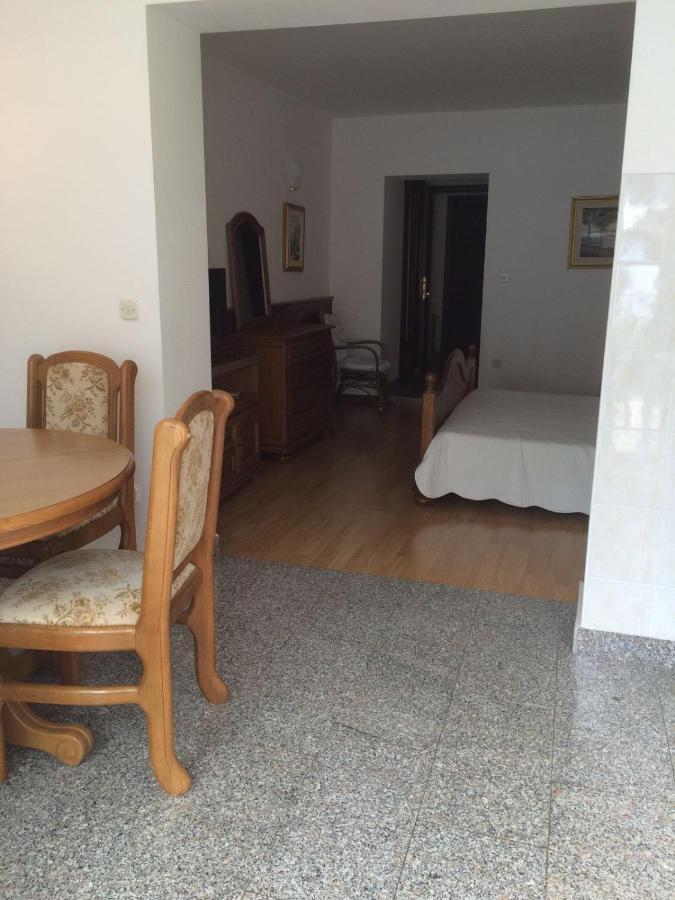 Sun Residence Брела Екстериор снимка