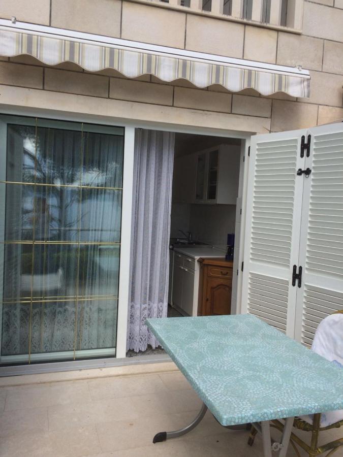 Sun Residence Брела Екстериор снимка