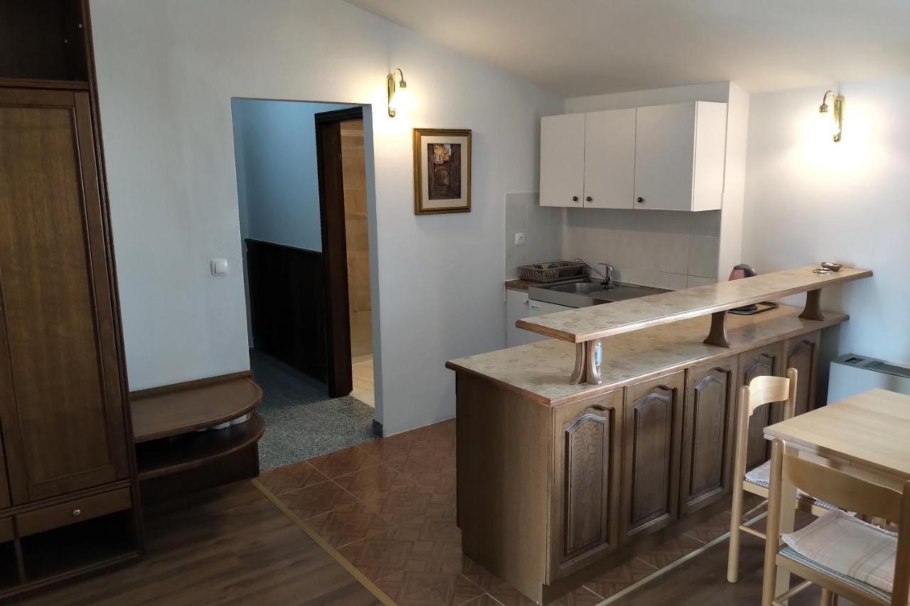 Sun Residence Брела Екстериор снимка