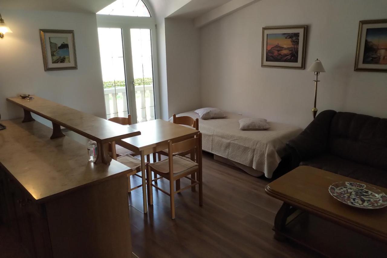 Sun Residence Брела Екстериор снимка